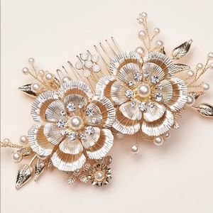 Dareth Colburn gold bridal comb